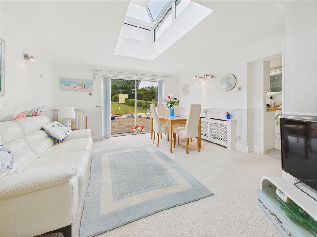 Property photo 2 of 14 Dining/Sitting Room