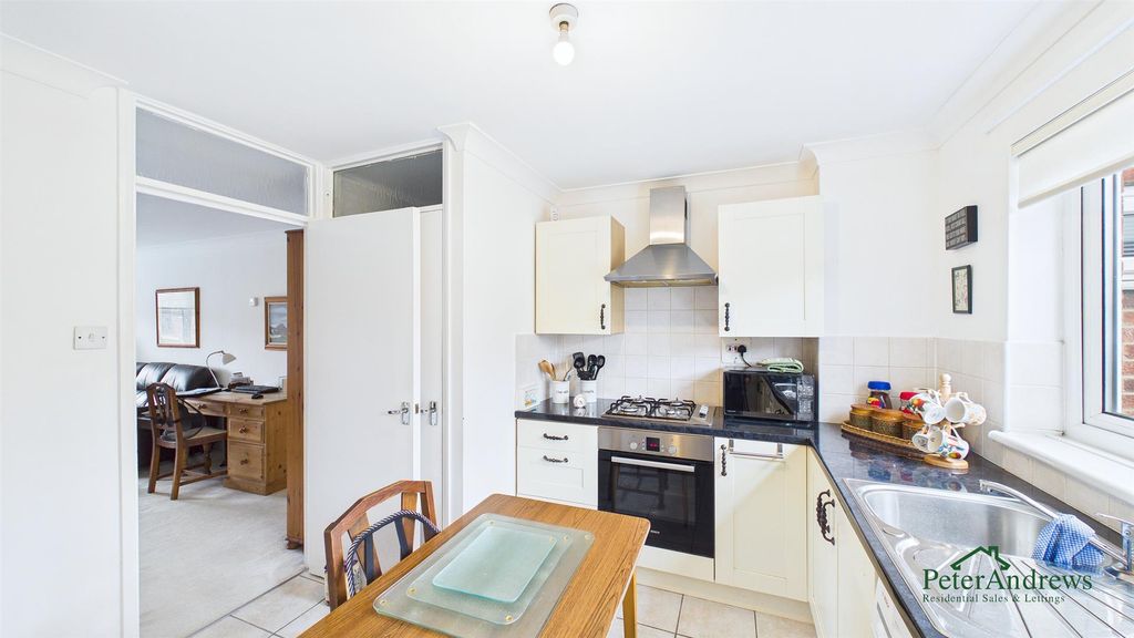 Property photo 3 of 14 Cam02085G0-Pr0257-Still009.Jpg