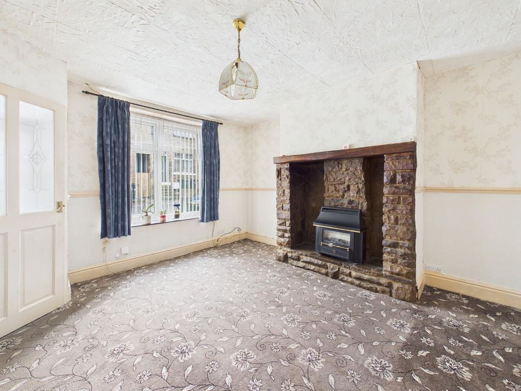 Property photo 2 of 14 Cam04899G0-Pr0316-Still010.Jpg