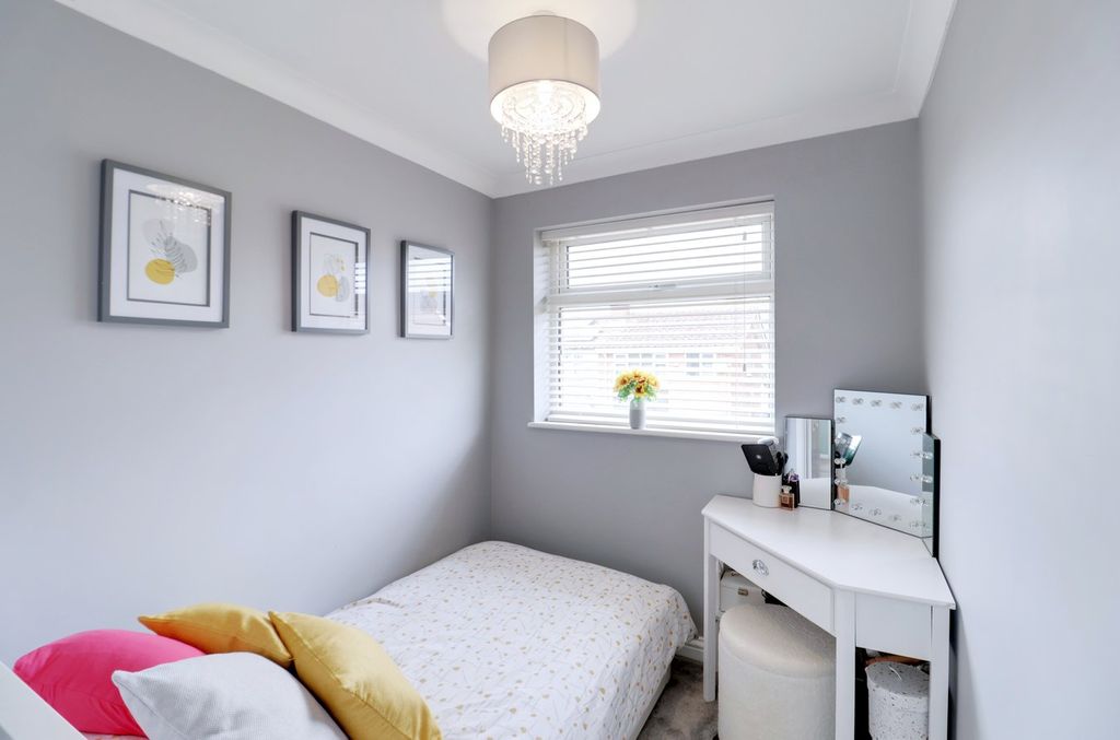 Additional image 15 of 3 bed semi-detached house for salePalmerston Road, Rainham RM13