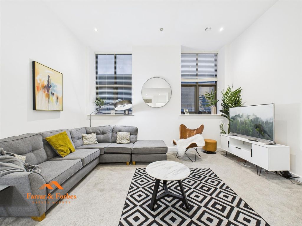 Property photo 2 of 20 Cam03956G0-Pr0178-Still002.Jpg