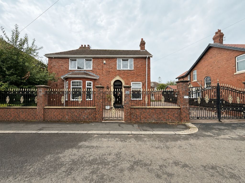 Property photo 1 of 51 B80Deac6-2623-429F-BA7B-A6B9F4Ca0C62