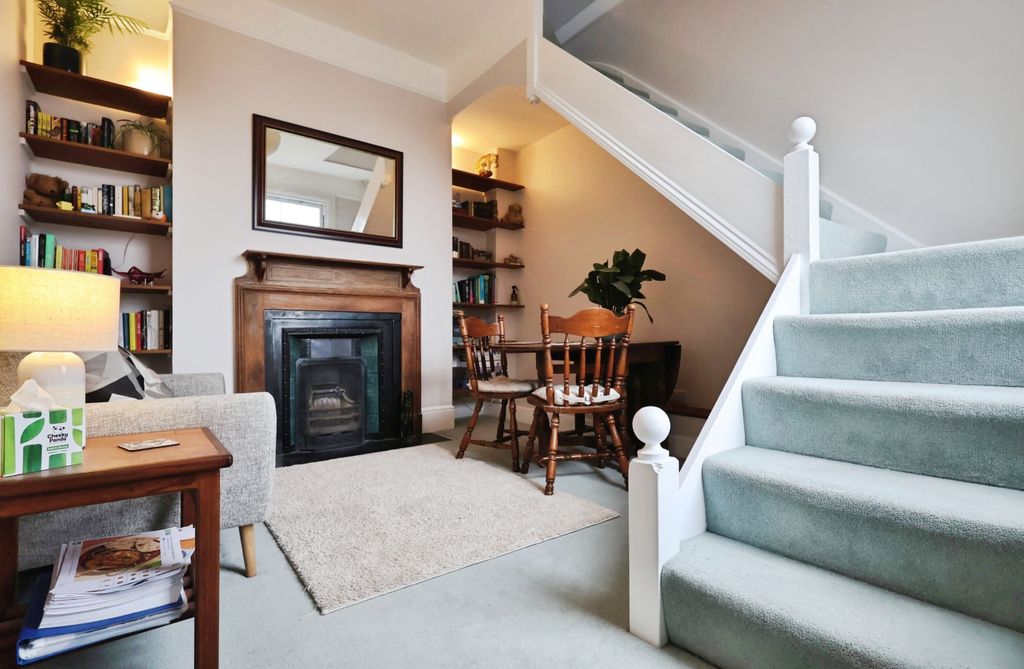 Property photo 1 of 33