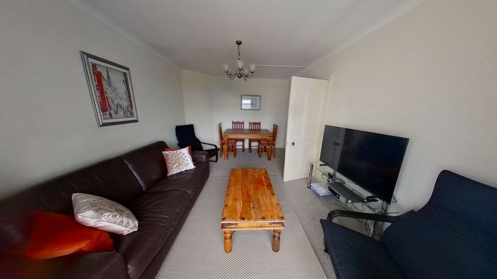 Property photo 2 of 10 Photo 2