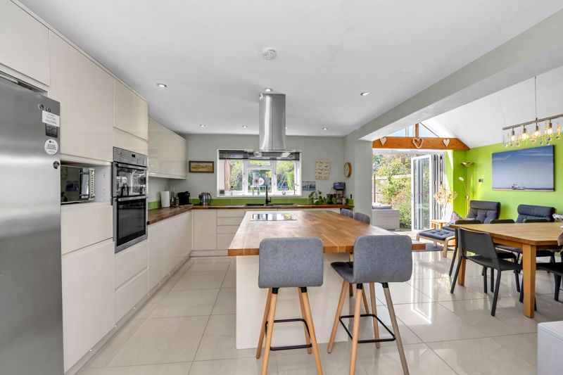 Property photo 2 of 23 Kitchen/Dining Room