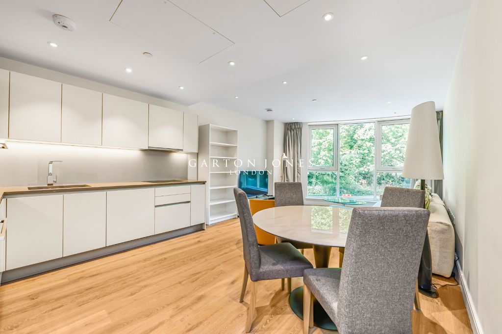 Property photo 3 of 24 Picture No. 14