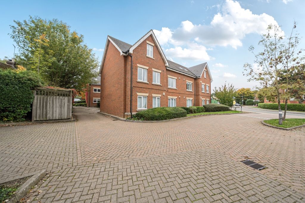 Property photo 1 of 20