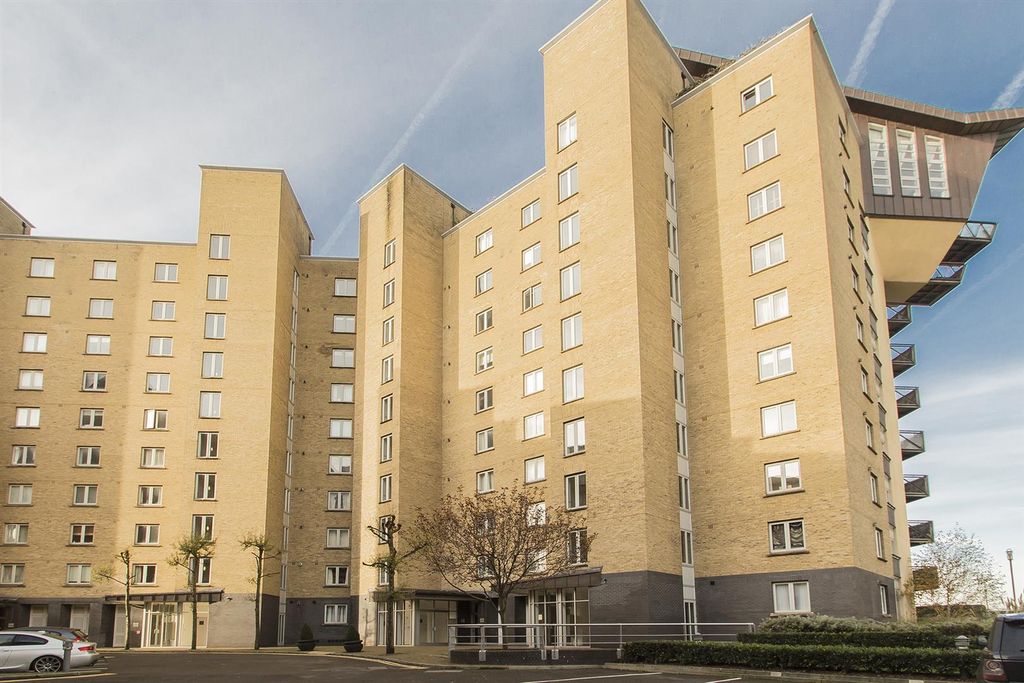 Property photo 1 of 3 Vangaurd Bld Exterior.Jpg