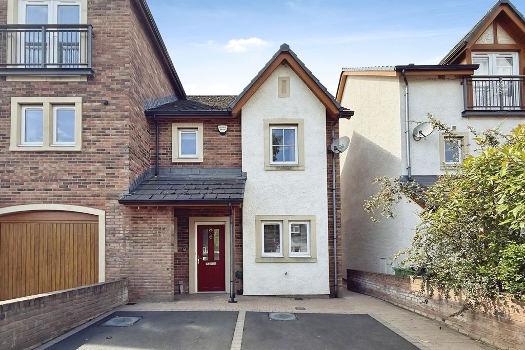 Property photo 1 of 13 External