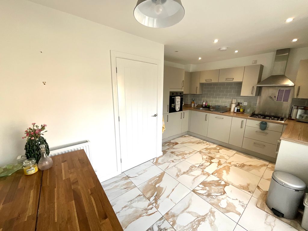 Property photo 2 of 19 Ab5A07418F49878d0E771Ffc53571A12426B66A0.Jpeg