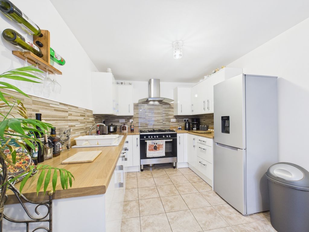 Property photo 2 of 24