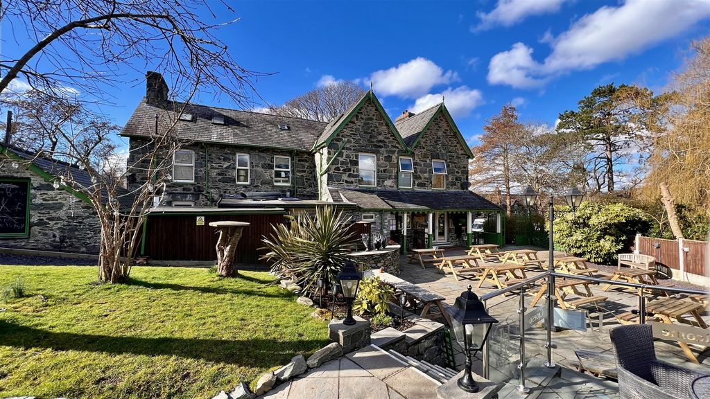 Property photo 1 of 31 Rear