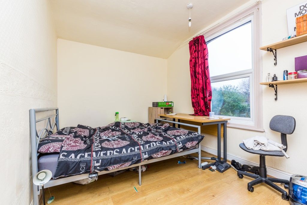 Property photo 3 of 6