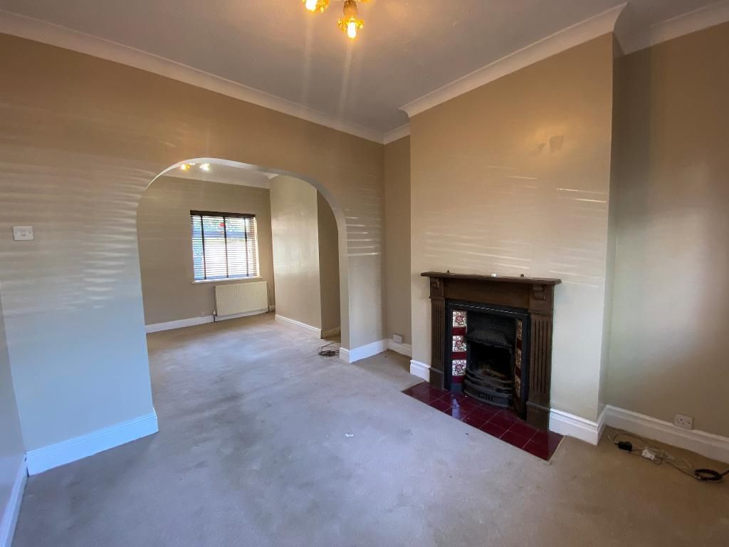 Property photo 3 of 12 Lounge