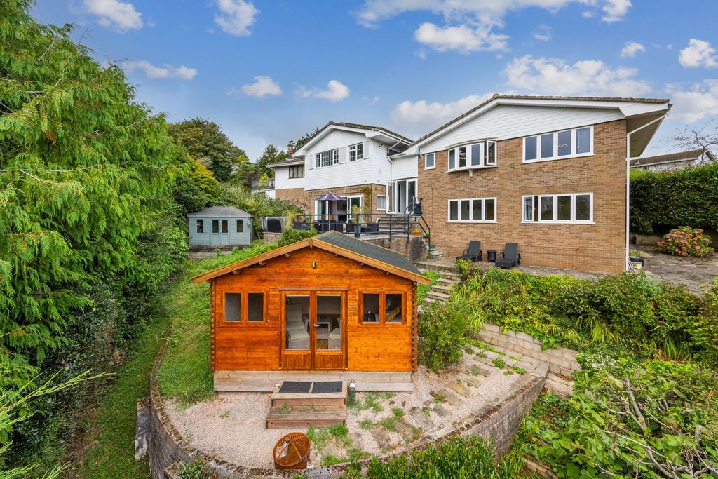 Property photo 1 of 39