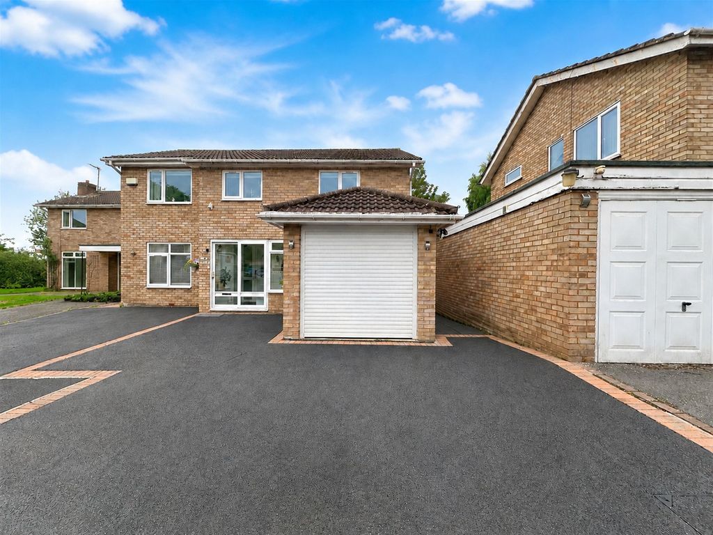Property photo 1 of 31