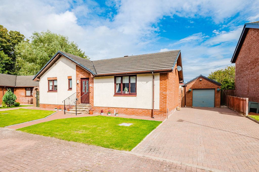 Property photo 1 of 25
