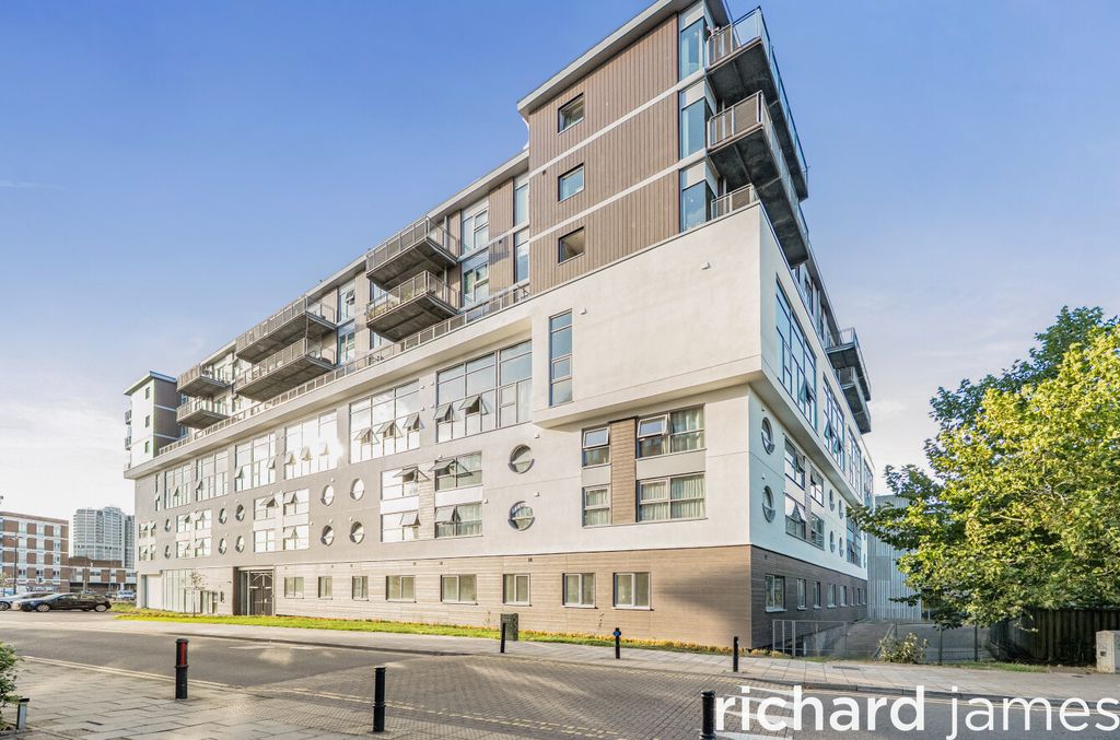 Property photo 1 of 12 312Dd228Dd5A43E384Ae040E9F0Cbaaa