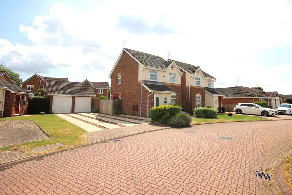 Property photo 1 of 17 Marchant.Jpg