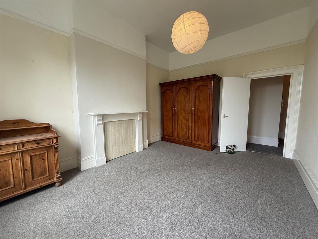 Property photo 1 of 10 Back Bedroom 2.Jpg