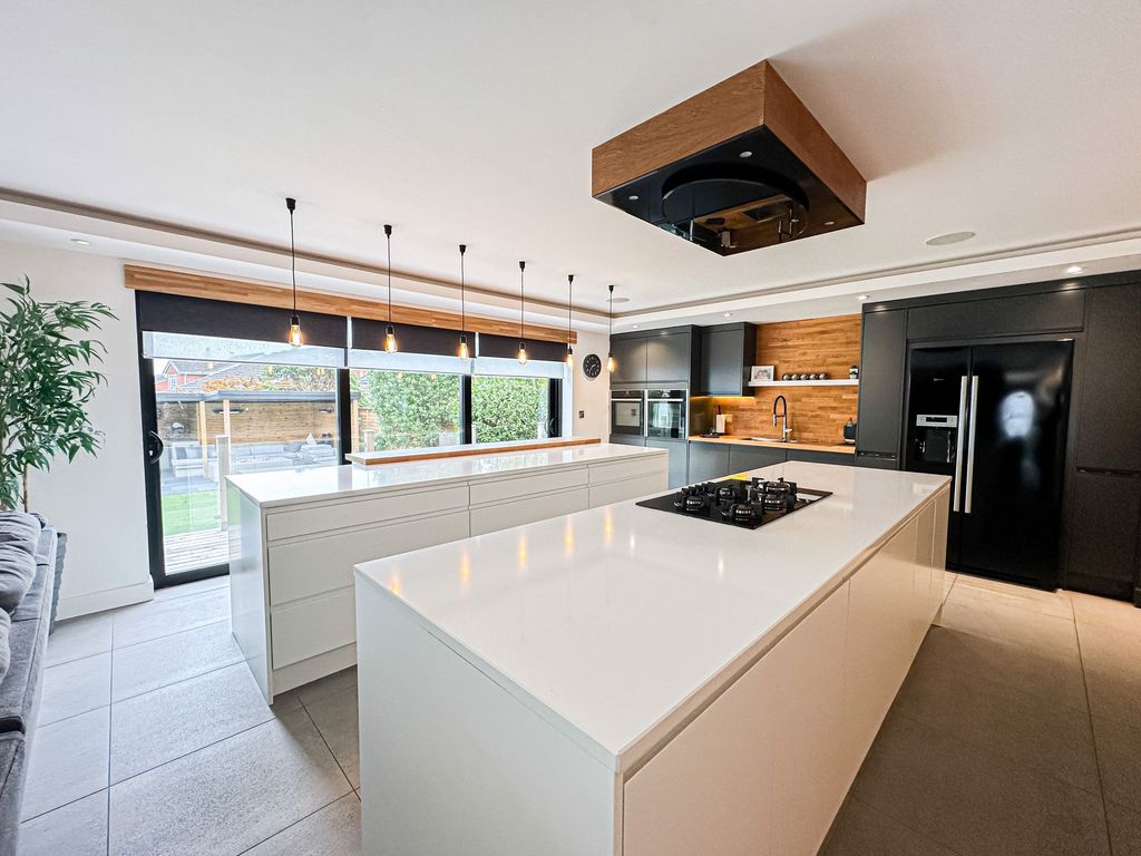 Property photo 2 of 27 Photo 6