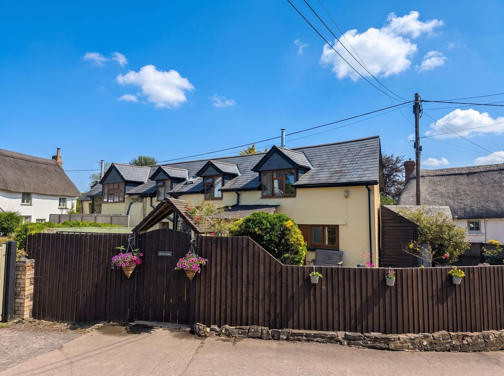Property photo 1 of 28