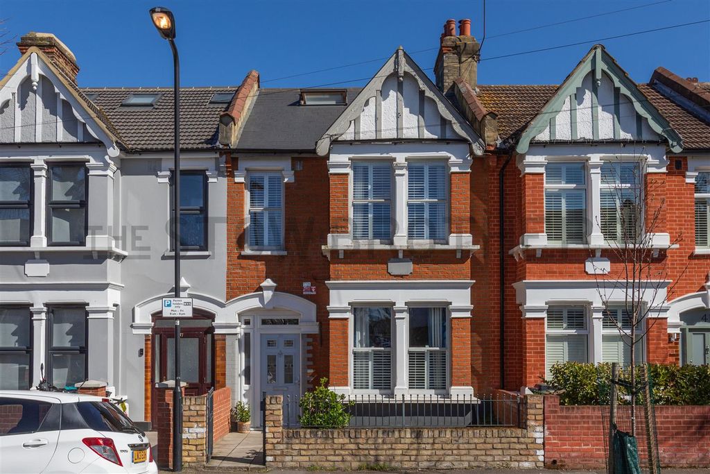 Property photo 1 of 37