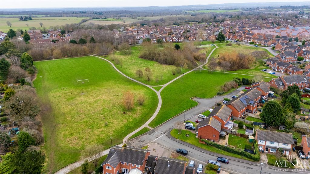 Property photo 2 of 30 4892204