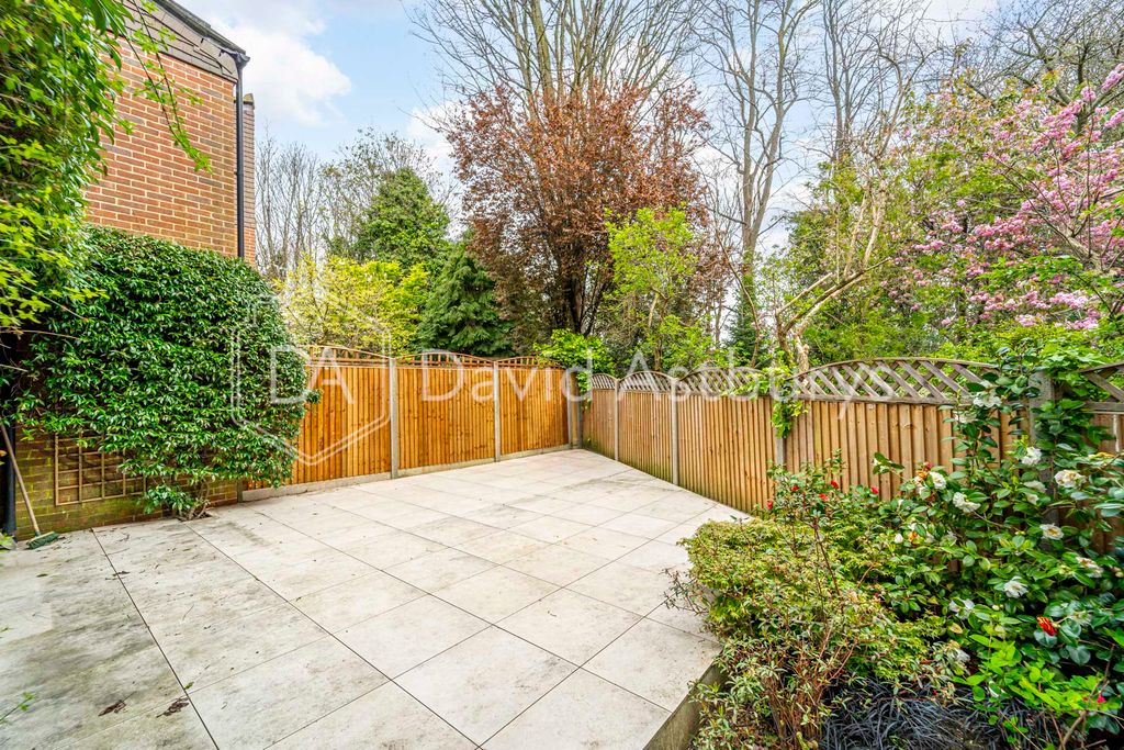 Property photo 2 of 16 Ndb06566-Edit