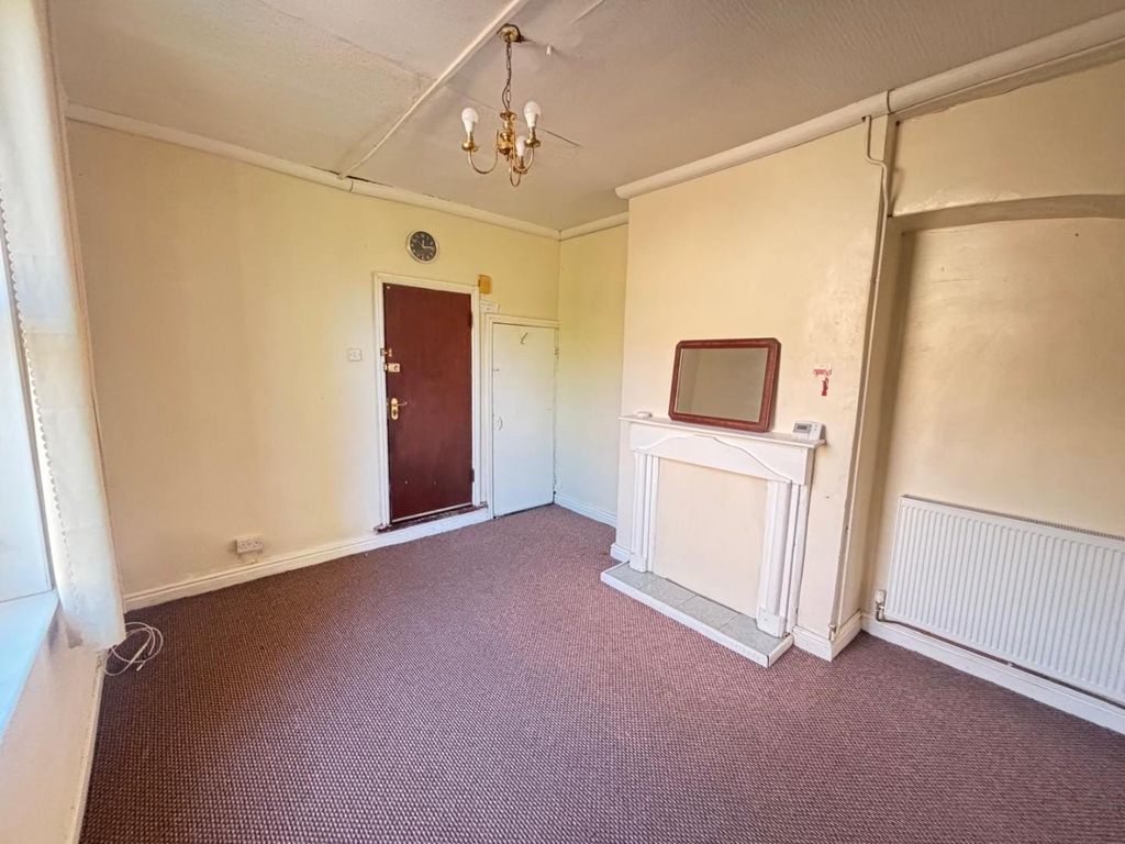 Property photo 3 of 7 5.Jpeg