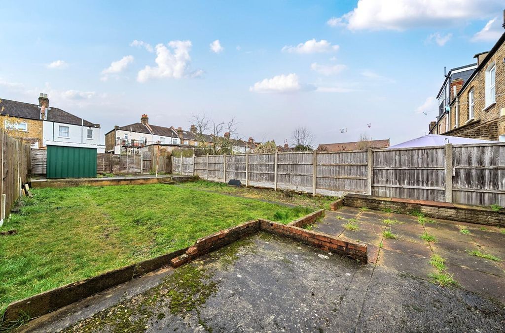 Property photo 3 of 12 Garden.Jpg