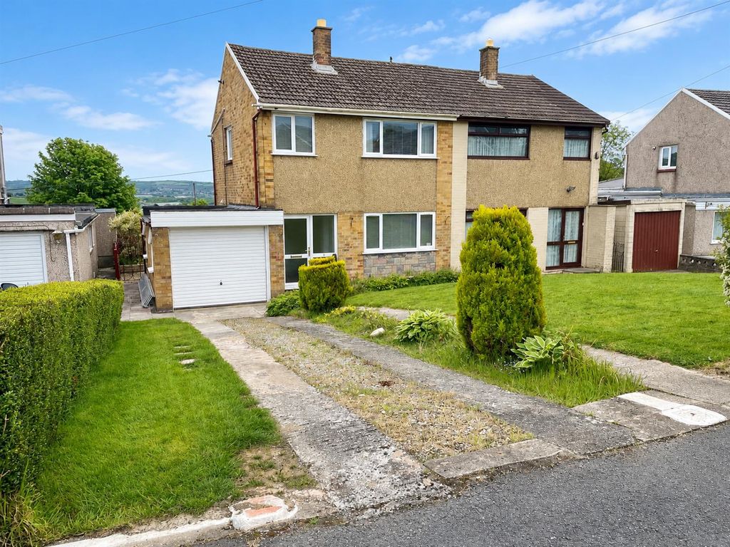 Property photo 1 of 25