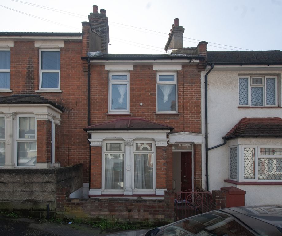 Property photo 1 of 13 Front View