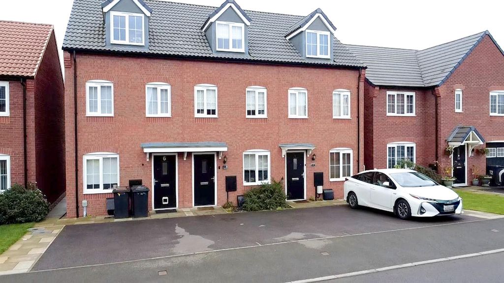 Property photo 1 of 12 Whatsapp Image 2025-11-11 At 13.45.45_210Eb1Eb.Jpg