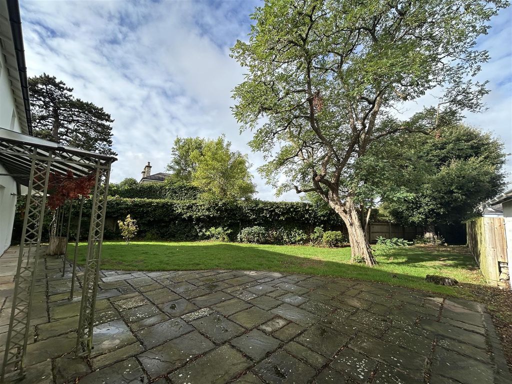 Property photo 1 of 21 Garden