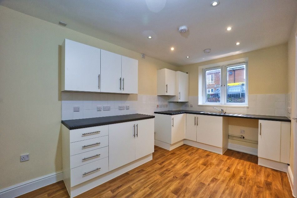 Property photo 2 of 23