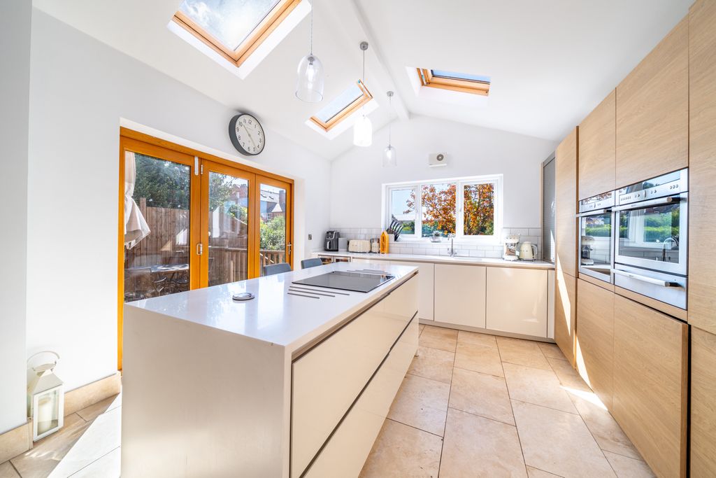 Property photo 3 of 22