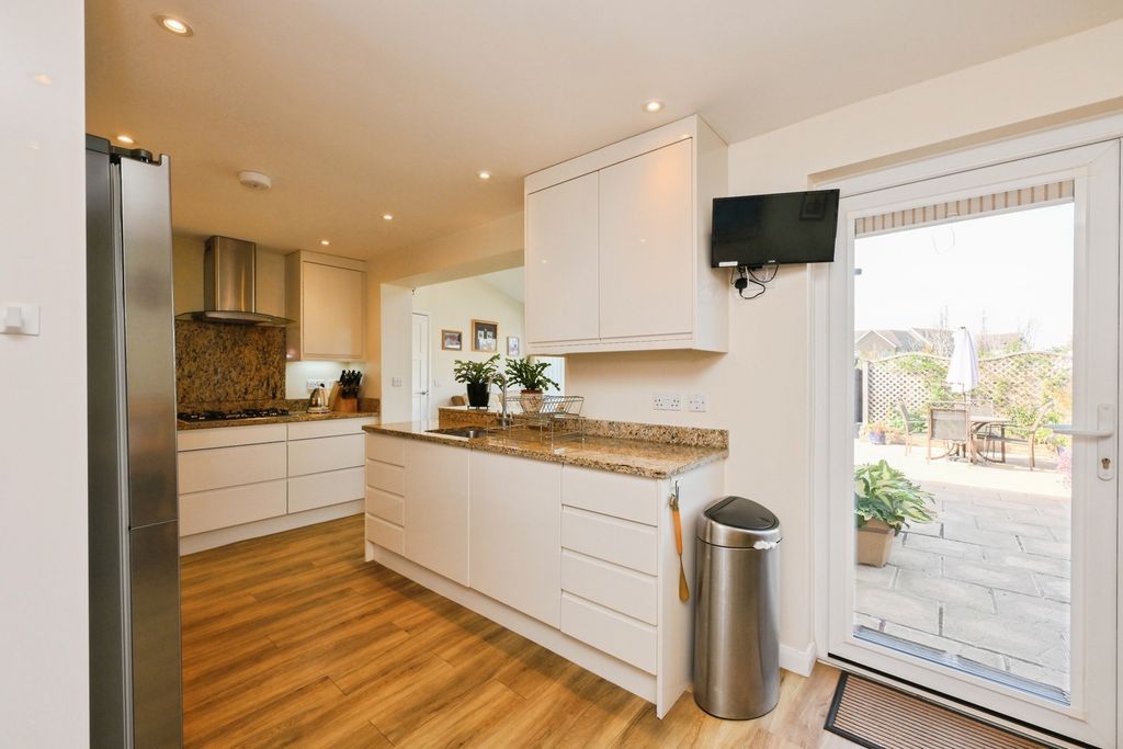 Property photo 3 of 19 Pbox-Img.Jpg
