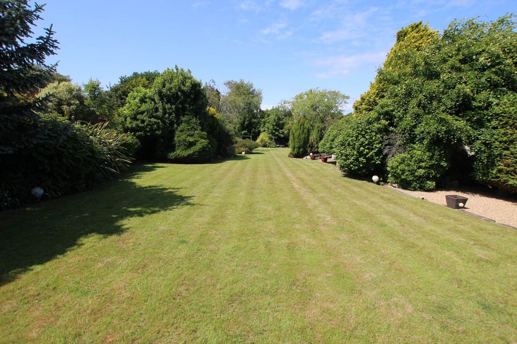 Additional image 18 of 5 bed detached house for saleCompton Drive, Eastbourne BN20