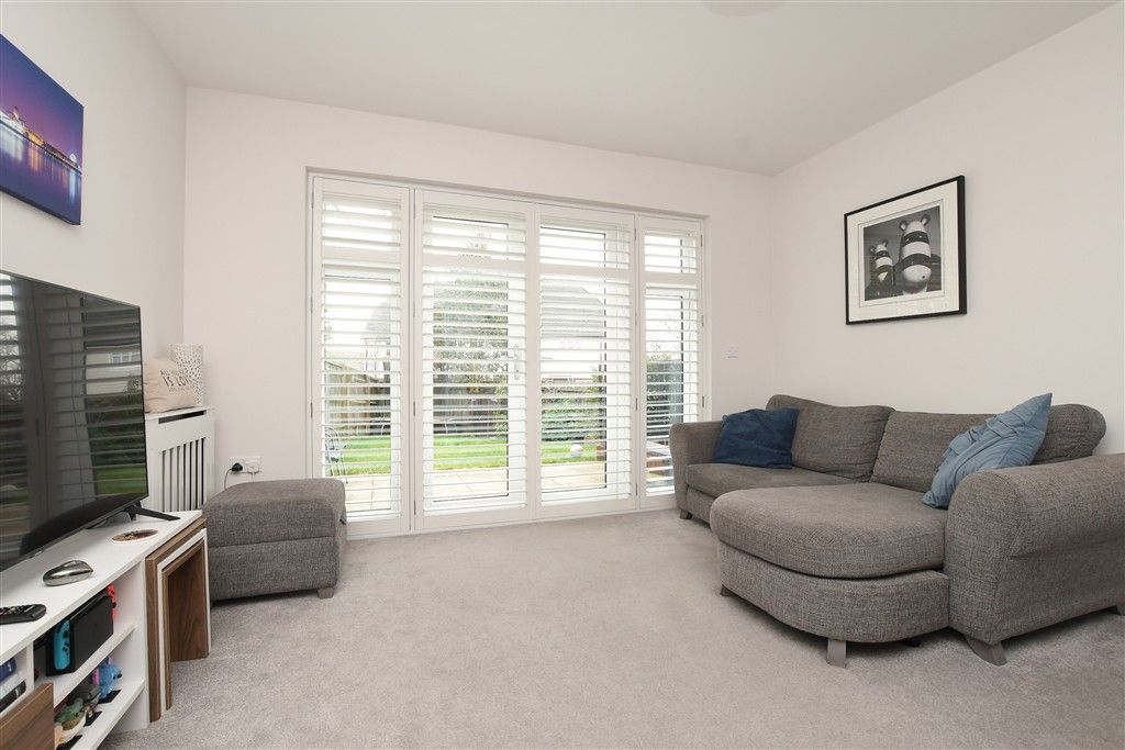 Property photo 2 of 10 Lounge