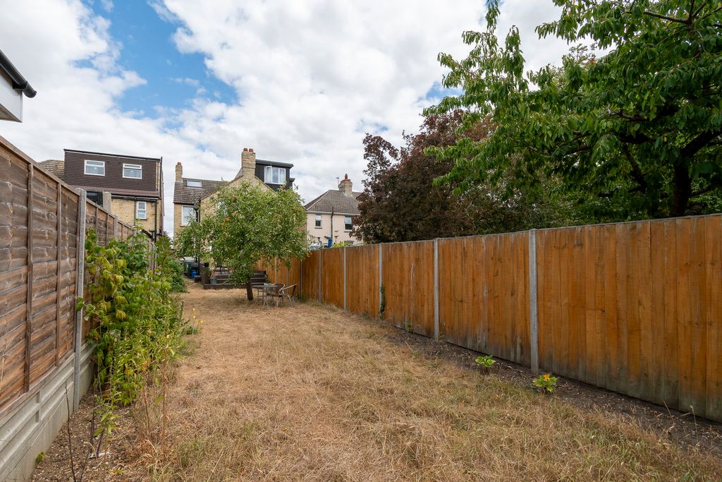 Property photo 3 of 17