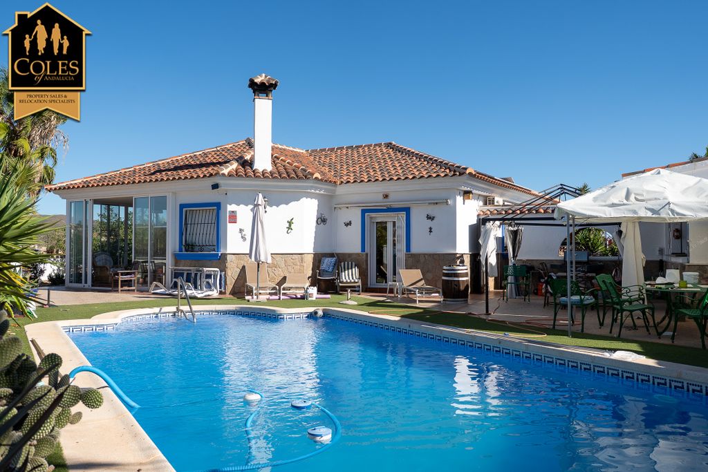 Property photo 1 of 25