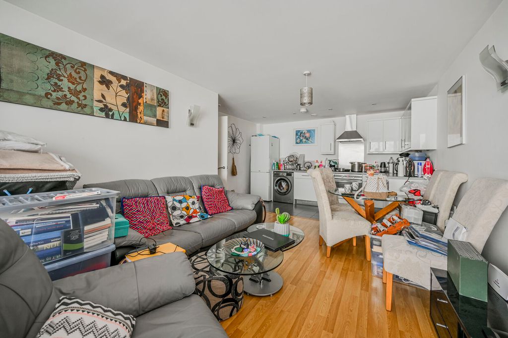 Property photo 2 of 7