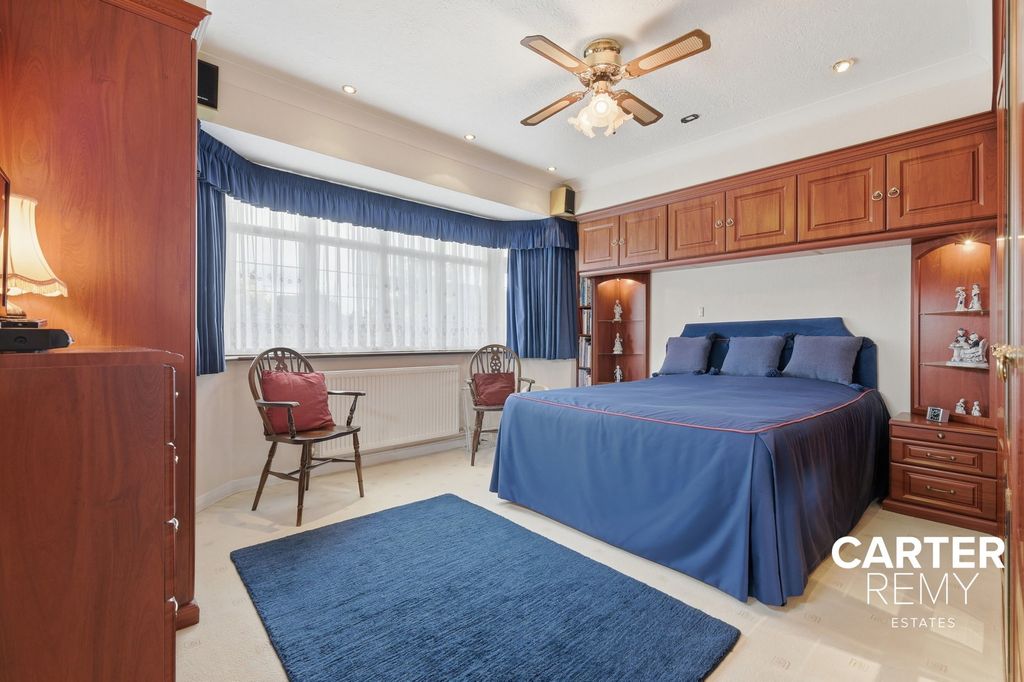 Property photo 2 of 30