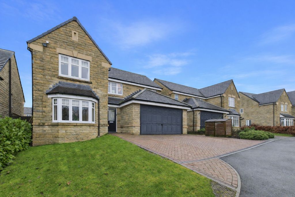 Property photo 1 of 50