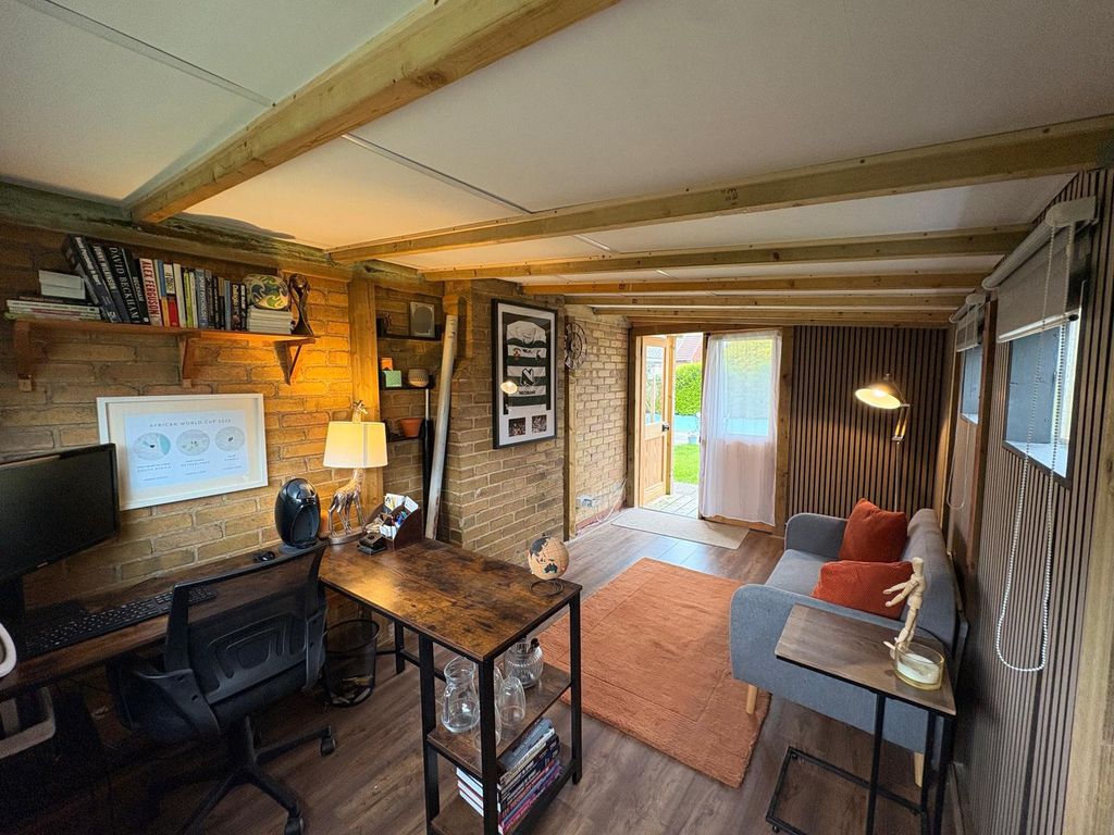 Property photo 3 of 23 Img-20260427-Wa0002