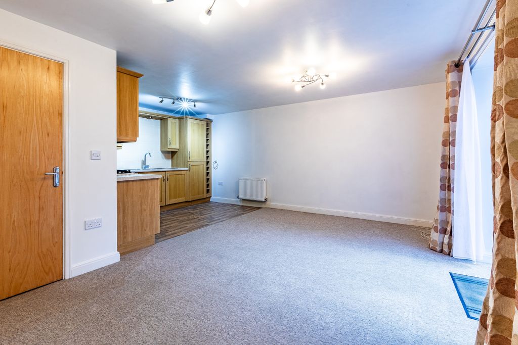 Property photo 2 of 15 1