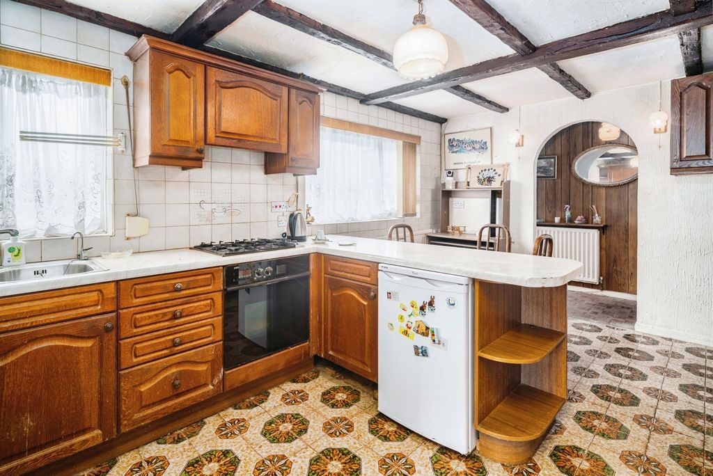 Property photo 2 of 16