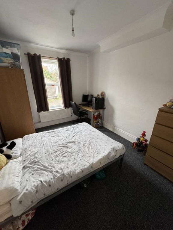 Property photo 2 of 19 9619240.Jpg