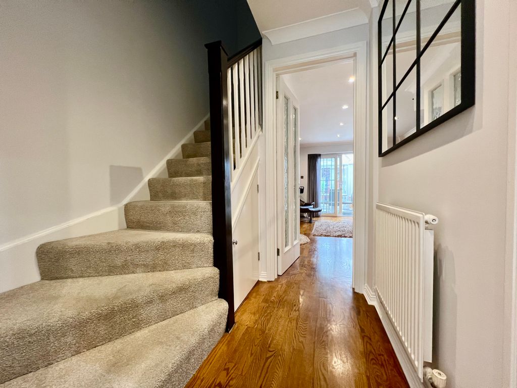 Property photo 3 of 12 Img_6545